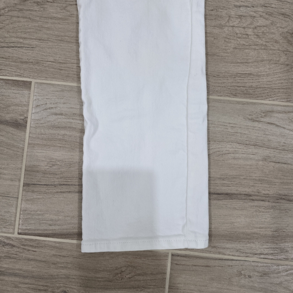 Women's White Levi's Jeans - Picture 5 of 16